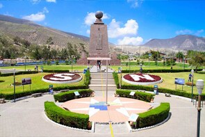 7-Day Tour of Galapagos and Quito - Including Hotel