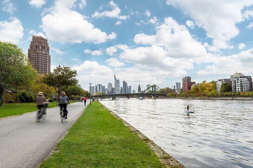 Radweg am Mainufer ©#visitrheinmain, David Vasicek