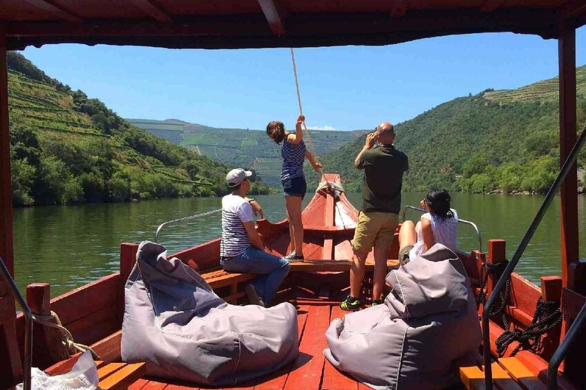 Douro Valley Tour - Wine tasting, boat and lunch from Régua