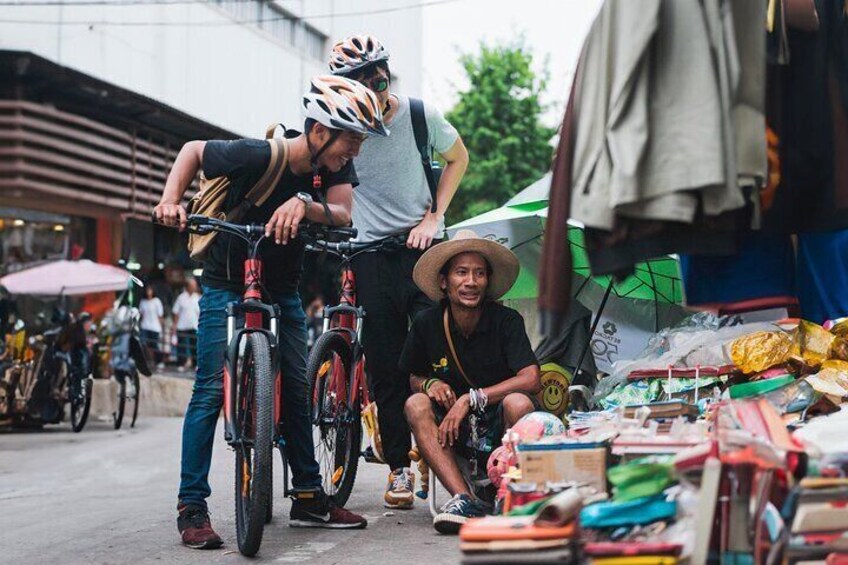 Must-Try: Hidden Bangkok Bike and Food Tour