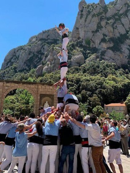 Private Day Trip : Montserrat, Lunch, Wine & Cava Taste in an Ancient Vineyard