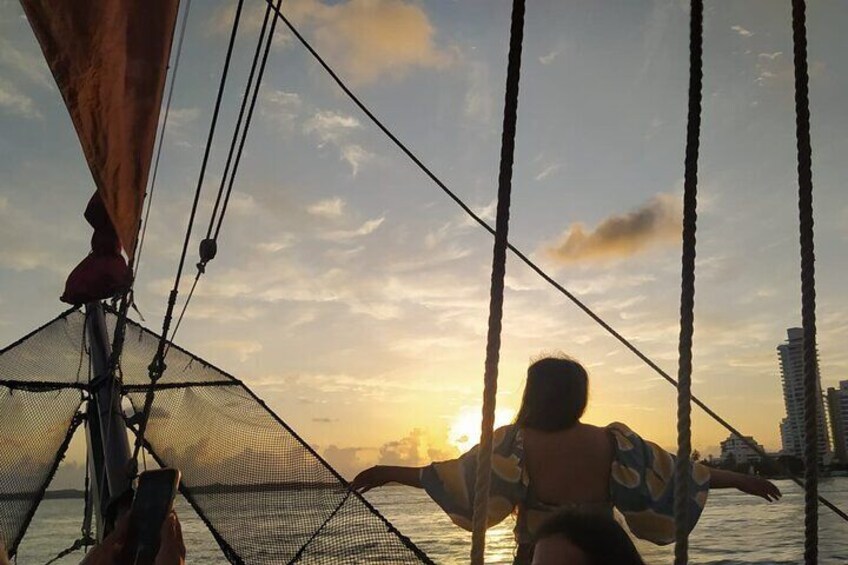 Pirate Ship Boat Tour & Sunset Skyline Tour