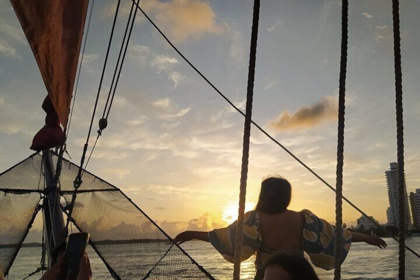 Pirate Ship Boat Tour & Sunset Skyline Tour