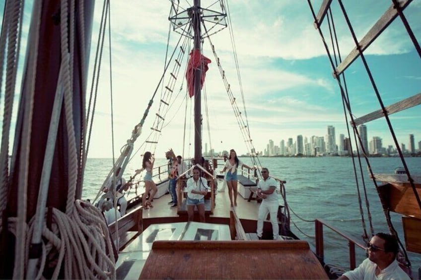 Pirate Ship Boat Tour & Sunset Skyline Tour