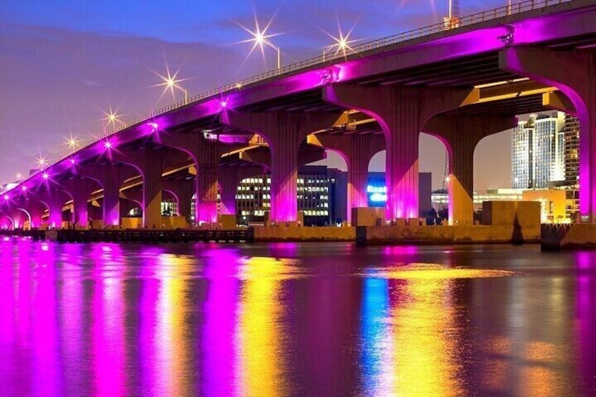 Miami Sunset Cruise with Welcome Cocktail Skyline & Mansions Tour