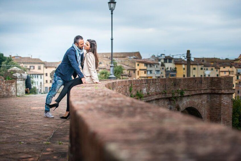 Engagement photo service in San Miniato, immortalize your marriage proposal!