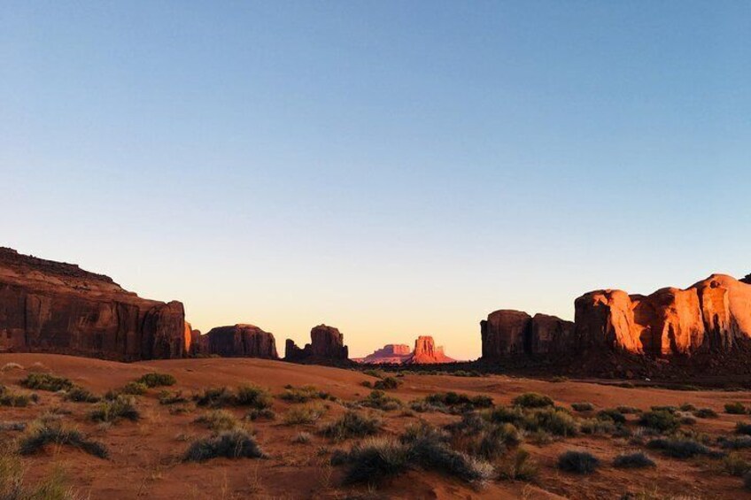 Sunrise Tour of Monument Valley