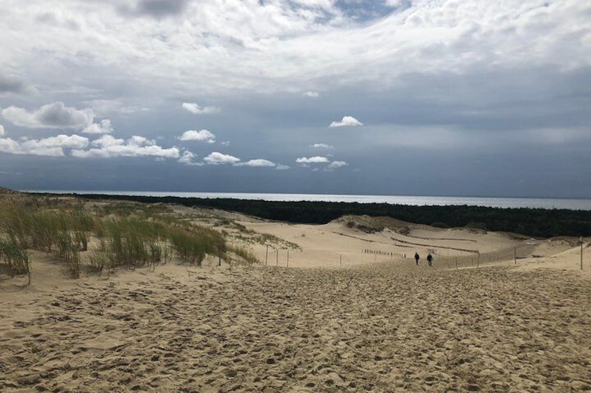 Moving sand dunes