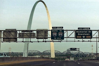 Interstate 55: A Self-Guided Driving Tour from St. Louis, MO to Springfield...