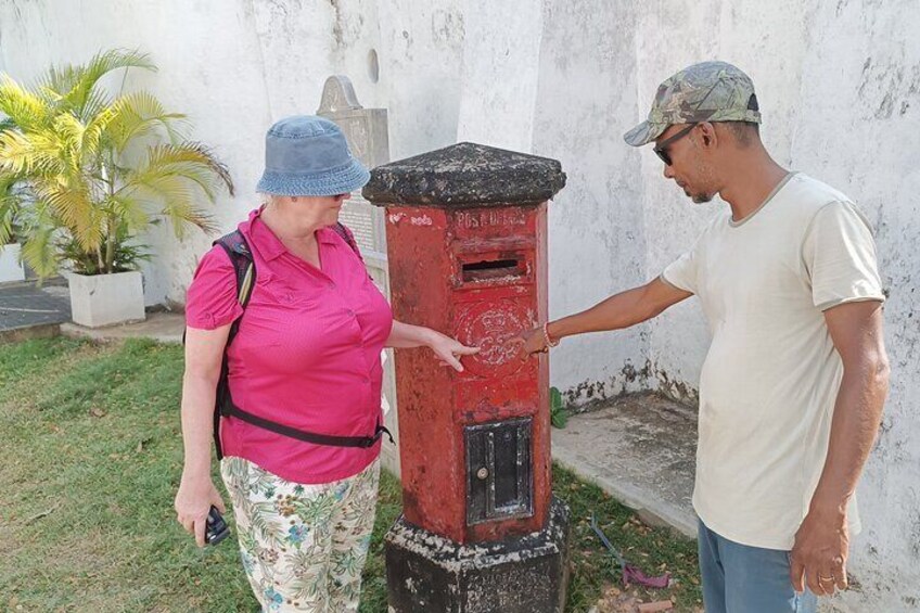 Galle Fort Walking Tour with a Resident