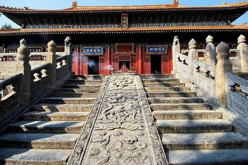 Luoyang Private Day Trip to Zhongyue Temple and Shaolin Temple