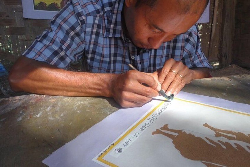 Learn sand painting in Old Bagan