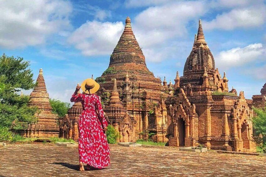 The temples of Bagan as your studio