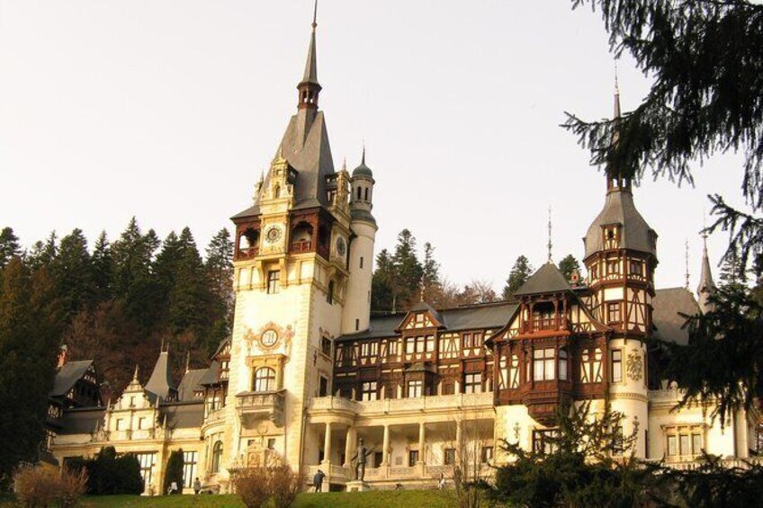 Private Excursion to Sinaia, Brasov and Bran