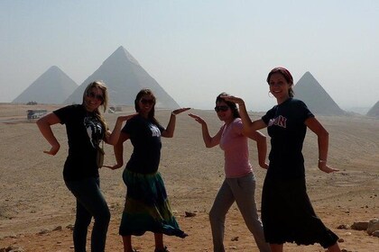 Private Guided Tour to Giza Pyramids, Sphinx, Coptic Cairo and Islamic Cair...