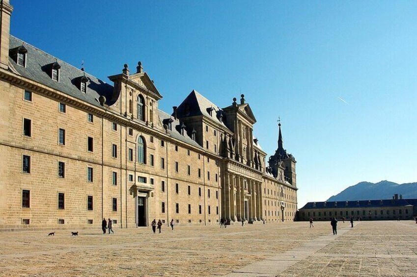 El Escorial Monastery tour from Madrid with Optional Toledo