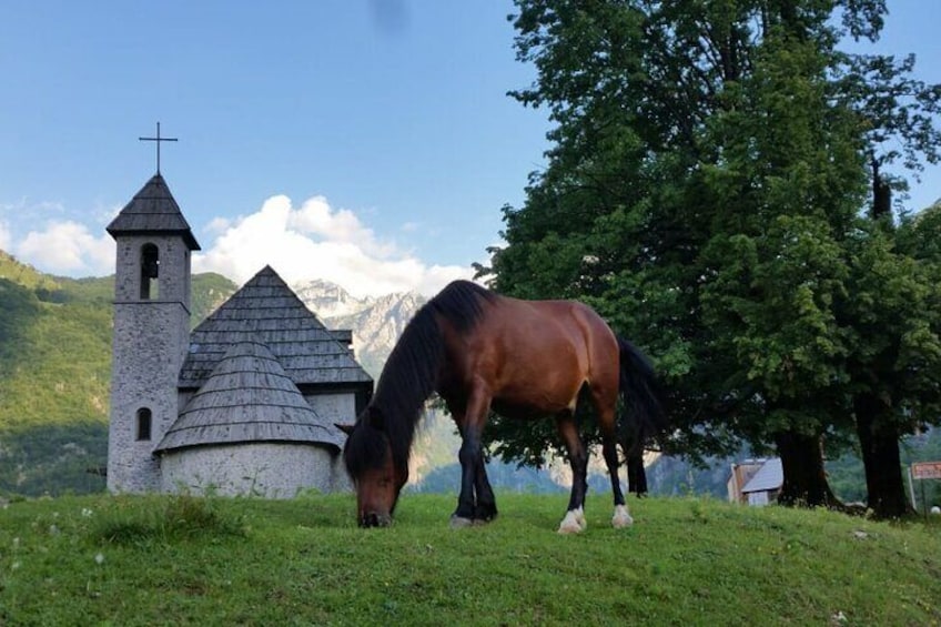 Hiking tour of Theth in three days