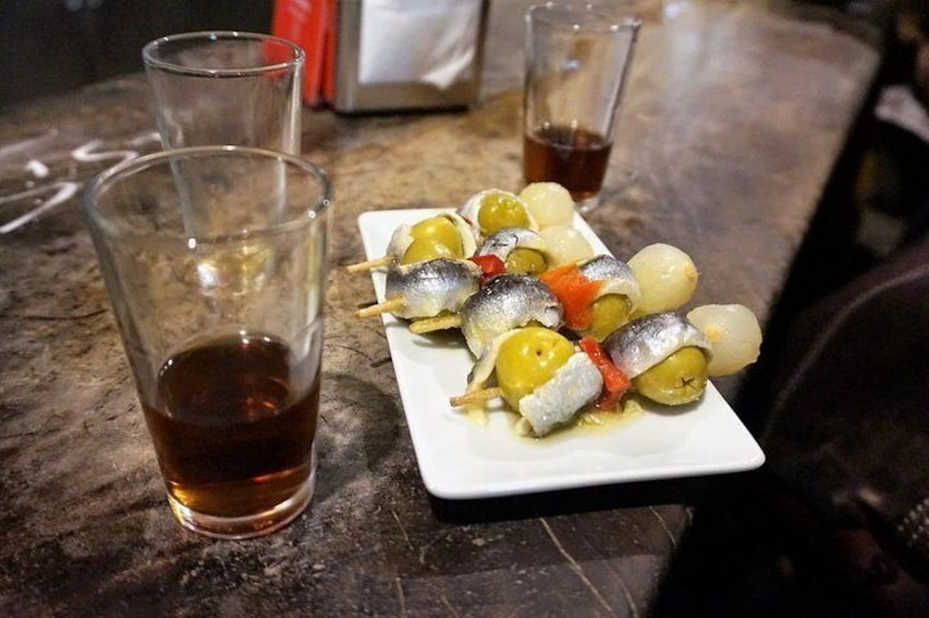 Malaga Traditional Wine & Tapas Tour - by Oh My Good Guide!