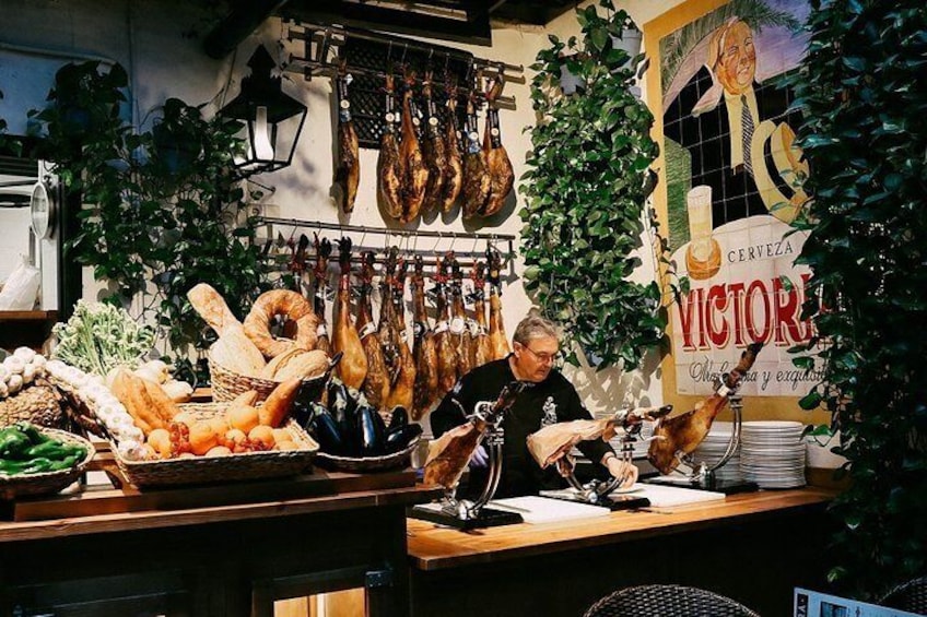 Malaga Traditional Wine & Tapas Tour 