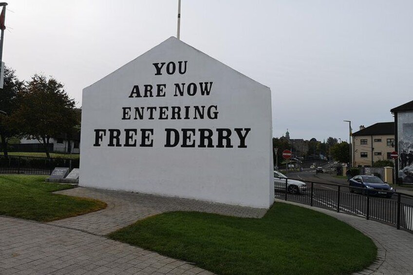 Derry Londonderry Private Guided Minivan Tour From Belfast
