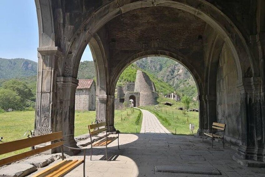 Private Transfer & Tour from Tbilisi to Yerevan or Yerevan to Tbilisi