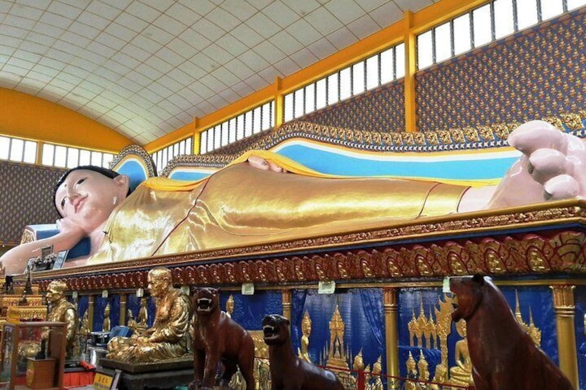 Reclining Buddha Wat Chaiyamangalaram