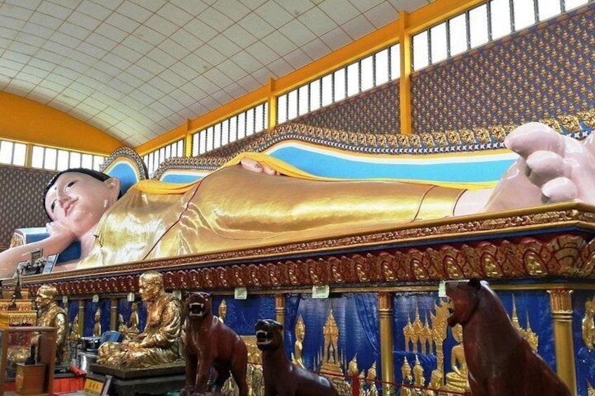 Reclining Buddha Wat Chaiyamangalaram
