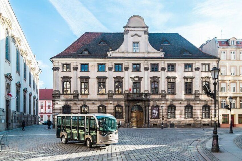 Wroclaw, 2-Hour Group Tour by Electric Car