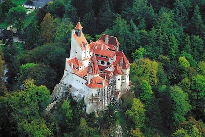 Het kasteel van Dracula, het kasteel van Peles en de oude stad Brasov uit B...