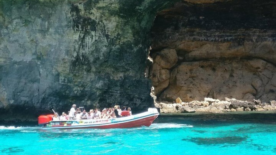 Okikoki Banis - Gozo Comino Combo Speedboat tour including Bus Tour In Gozo