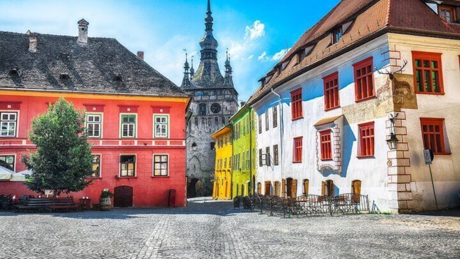 Sighisoara Outdoor Escape Game: Defend the Fortress