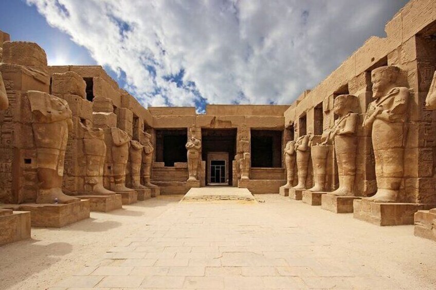 2-Day Small-Group Tour to Luxor from Hurghada with Hotel