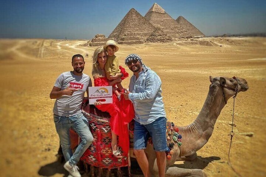 8 hours Cairo day Tour to Giza Pyramids, Memphis City, Sakkara and Dahshur