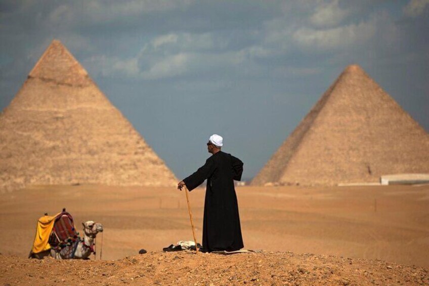 8 hours Cairo day Tour to Giza Pyramids, Memphis City, Sakkara and Dahshur