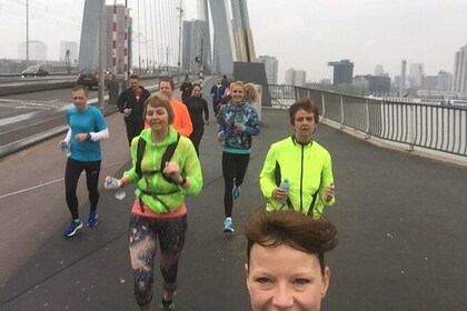 Running tour with the highlights of Rotterdam