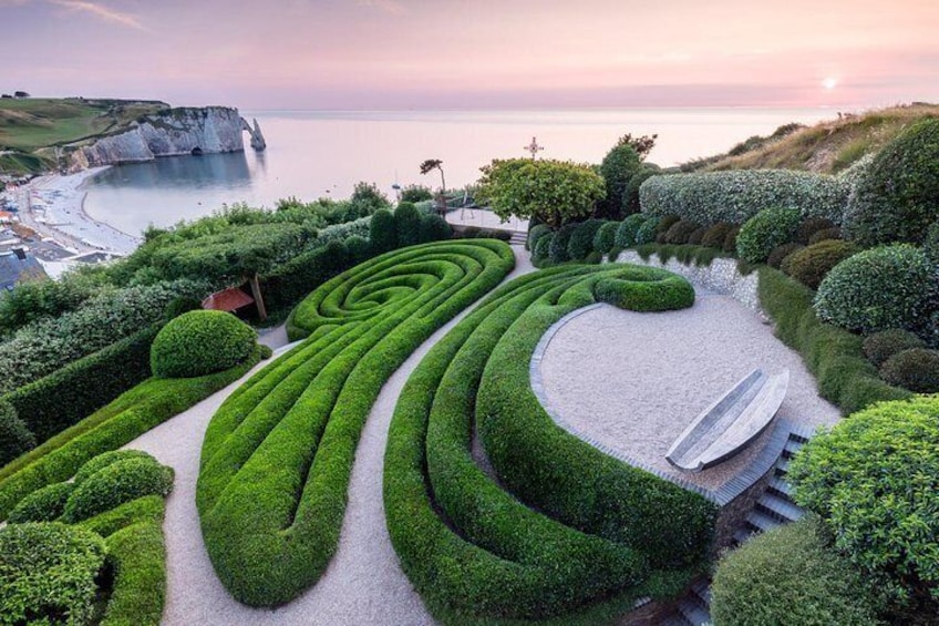 Etretat - Garden Of Etretat & Cliffs - Private Trip