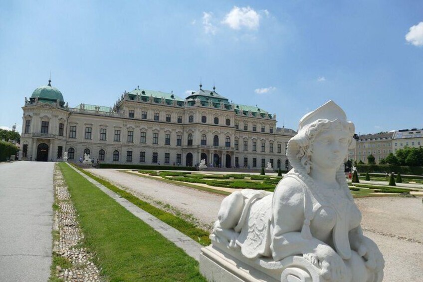 Belvedere Palace 2.5-Hour Private History Tour in Vienna: World-Class Art in an Aristocratic Utopia