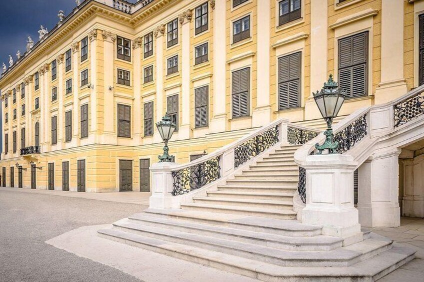 Small-Group Schönbrunn Palace Half-Day Tour with a Historian Guide