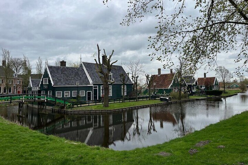 Quaint Dutch Countryside, Windmills & Fishing Villages