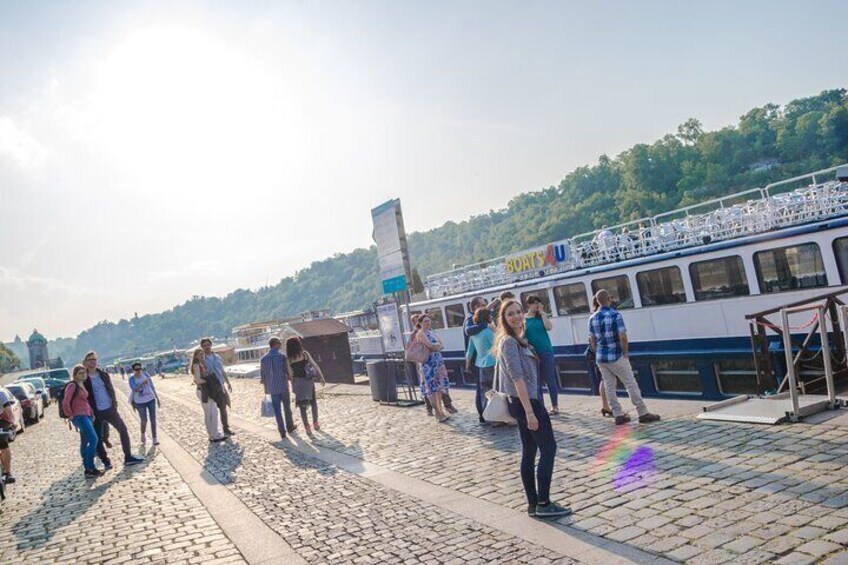 1 hour Prague Panoramic Vltava River sightseeing Cruise