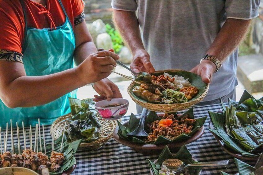 Balinese Cooking Class & Tanah Lot Temple Visit - Private & All-Inclusive