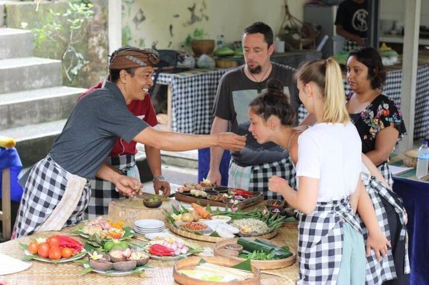 Balinese Cooking Class & Tanah Lot Temple Visit - Private & All-Inclusive