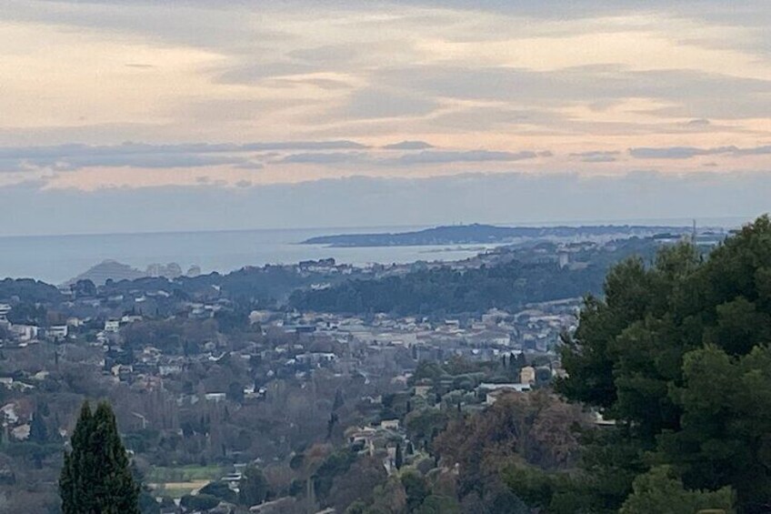 Small-Group Half-Day Tour to St-Paul-de-Vence, Antibes and Cannes from Nice