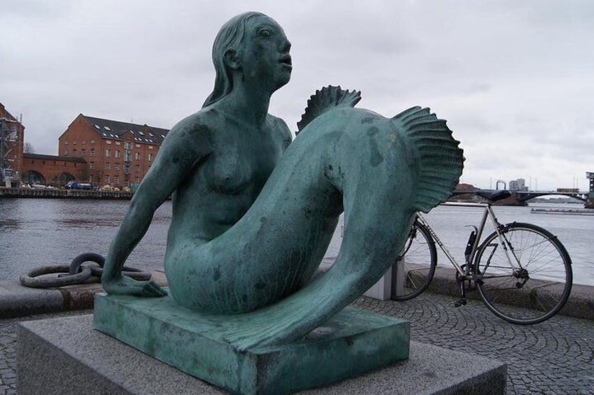 Replica of the Mermaid sculpture by the Danish sculptor Anne Marie Carl-Nielsen