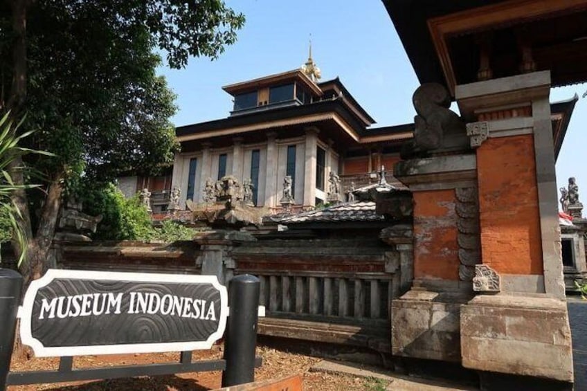 Private Tour Full Day Miniature of beautiful indonesia With Lunch (jakarta)