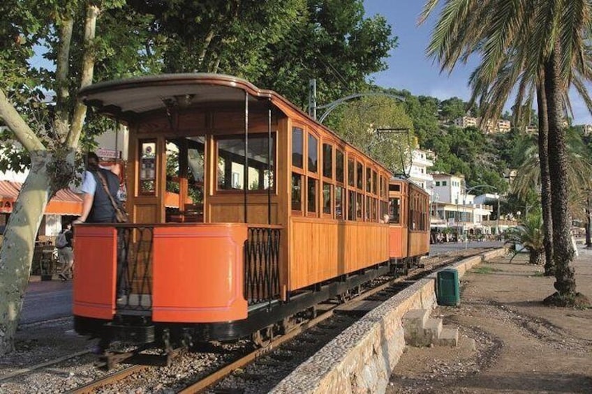 Mallorca Full Day Tour by Train, Tram and Boat