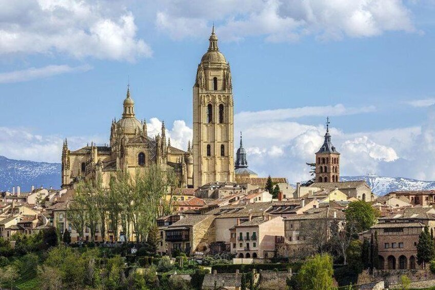 Avila y Segovia Full Day Tour from Madrid