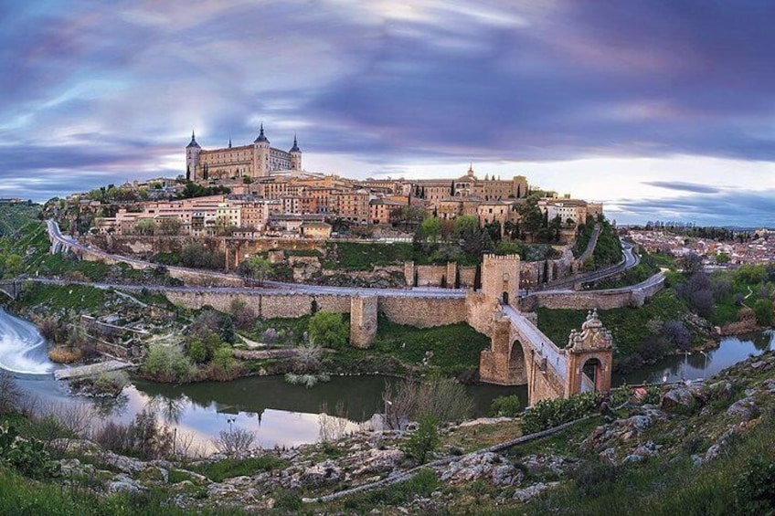 Toledo Full Day on your Own with Walking Tour and Tourist Wristband Included