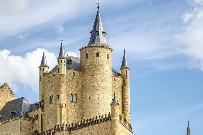 Avila and Segovia Tour with Monuments and Gastronomic Lunch from Madrid 
