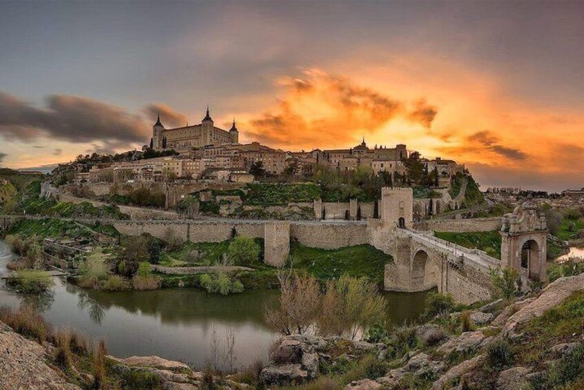 Toledo Half Day Tour with Cathedral Tickets Included